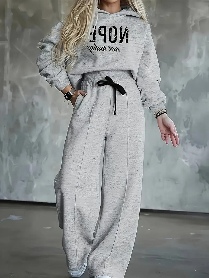 Conjunto de pantalón y suéter